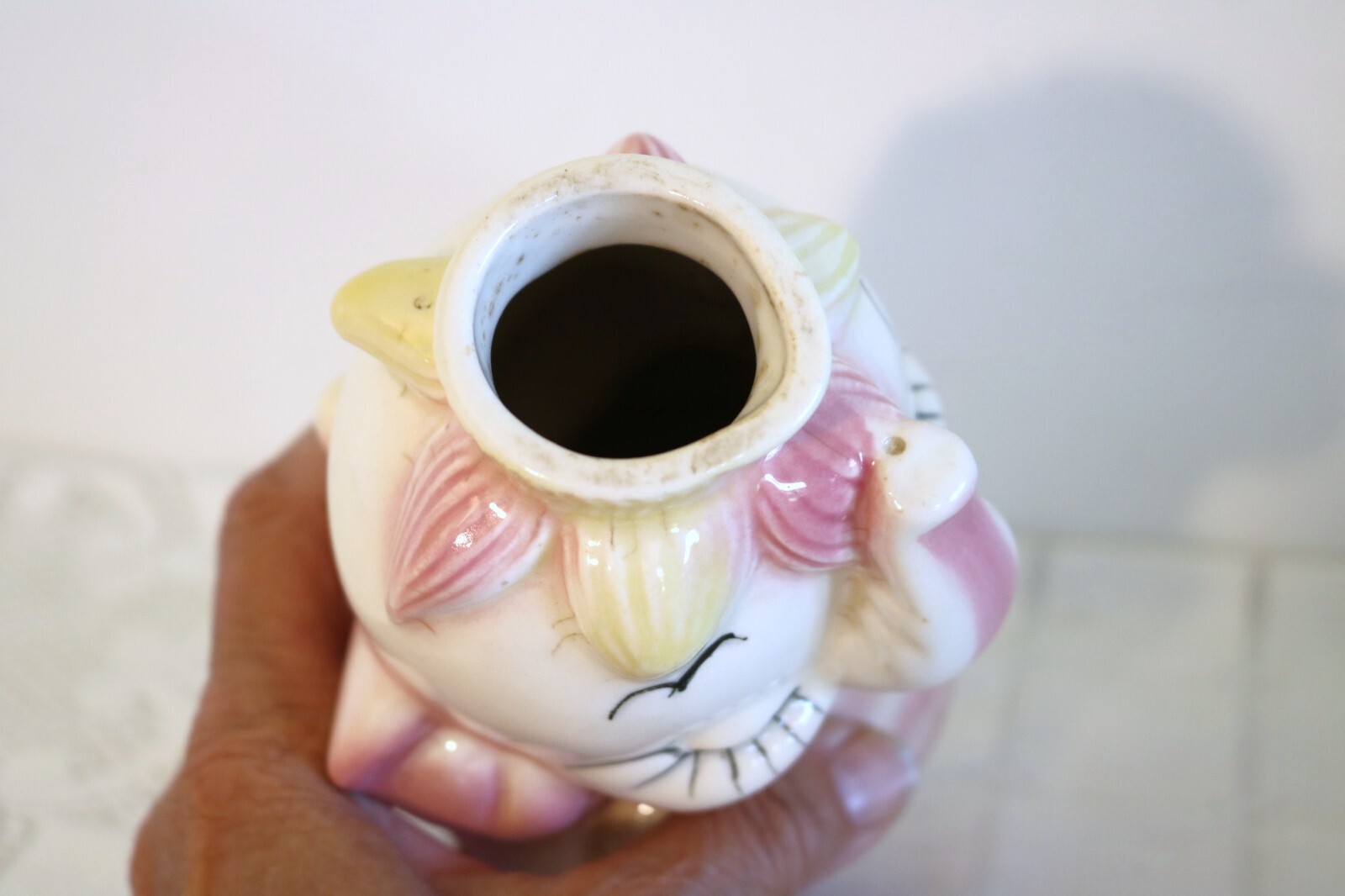 LEEDS HULL USA 7 5/8″h ELEPHANT POTTERY Decanter Bottle Vase NO CORK STOPPER