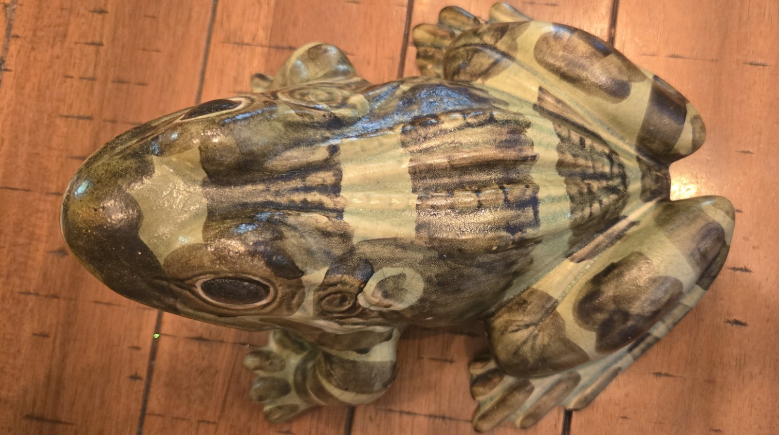 VINTAGE LARGE BRUSH McCOY POTTERY HAND PAINTED GARDEN FROG