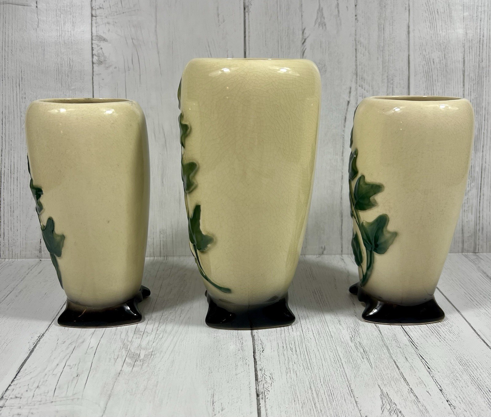 VINTAGE Ivy Leaf Vase Set 3 Cream Green Copeland Style Botanical Relief Art