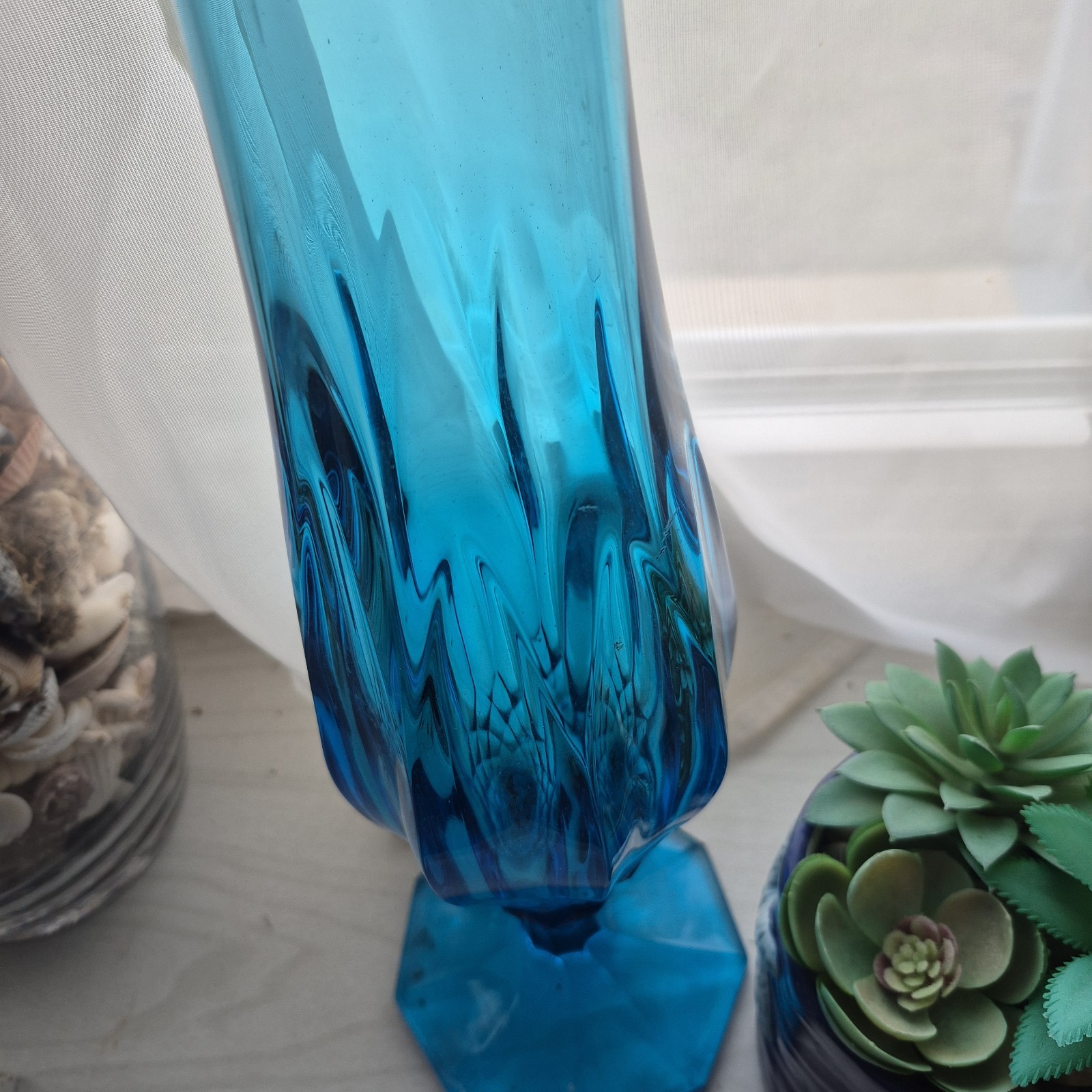 21″ L E Smith MCM Peacock Blue Dominion Art Glass Swung Footed Vase VTG LE