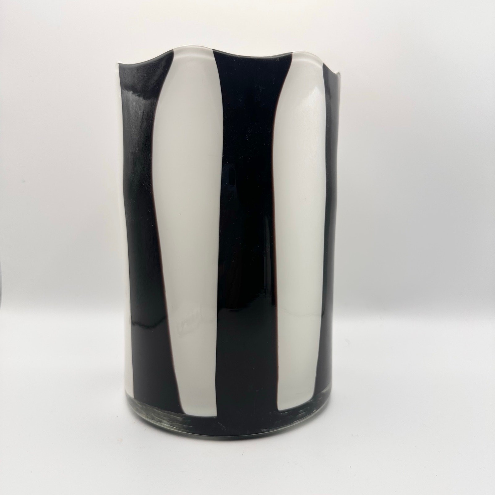 Murano Vintage Art Glass Black White Vertical Stripe Vase Hand Blown 7″ Tall MCM