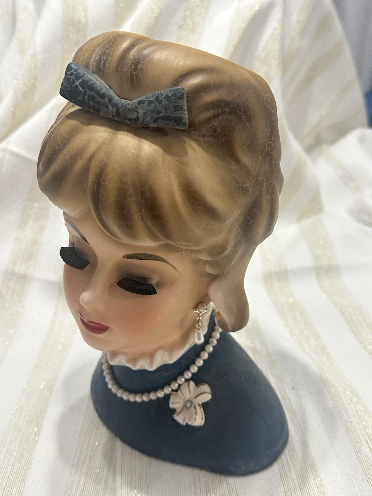 Vintage Lady Head Vase Napcoware C6986 9” Tall Blue Bow Pearl Earrings Necklace