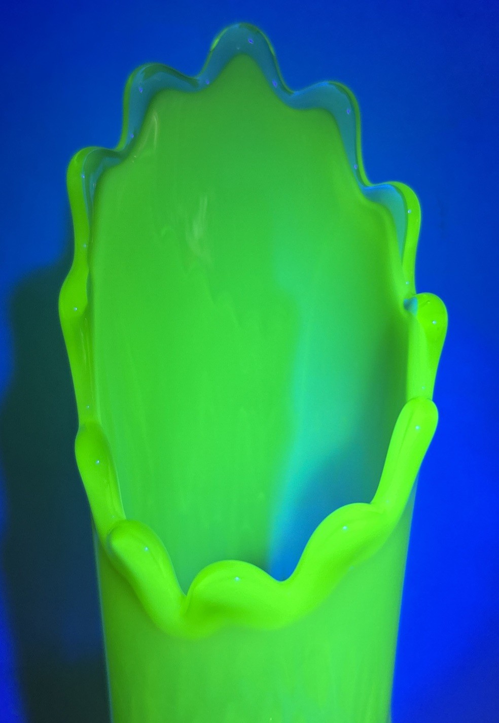 Beautiful Fenton Art Glass Uranium Green Opalescent Hobnail Swung Vase 13”-H