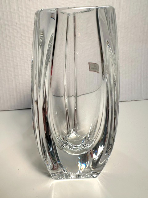 Baccarat Crystal Bouton-D’or Flower Bud Triangular Vase 5 3/4″