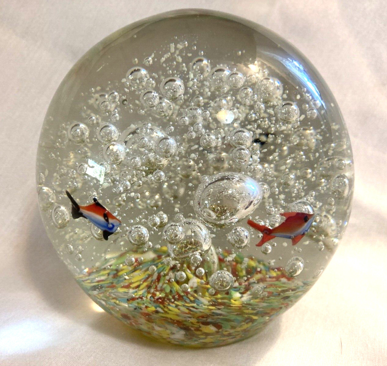 Pier 1 Tropical Fish Aquarium Bubbles Art Glass Paperweight 4 Pounds