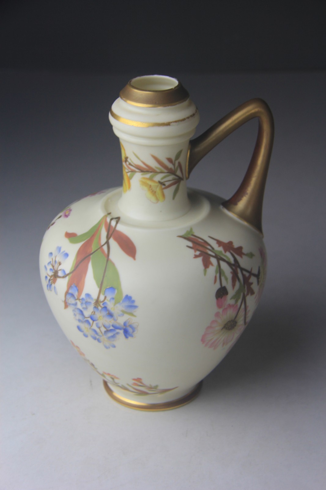 ANTIQUE LATE 19TH CENTURY ROYAL WORCESTER FLORAL HANDLED VASE EWER PITCHER