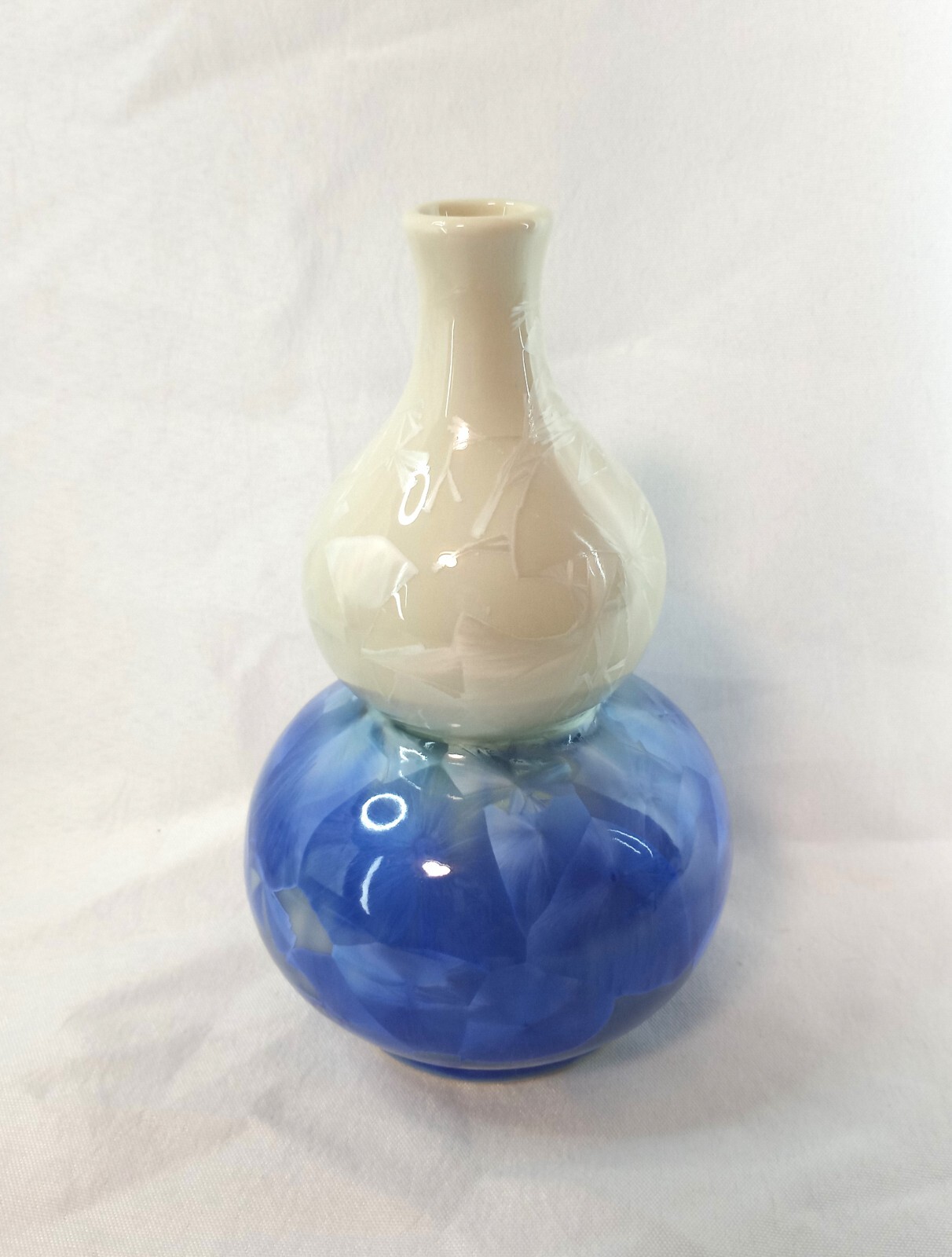 Crystalline Glaze Blue And White Single Stem Bud Ceramic Art Pottery Vase