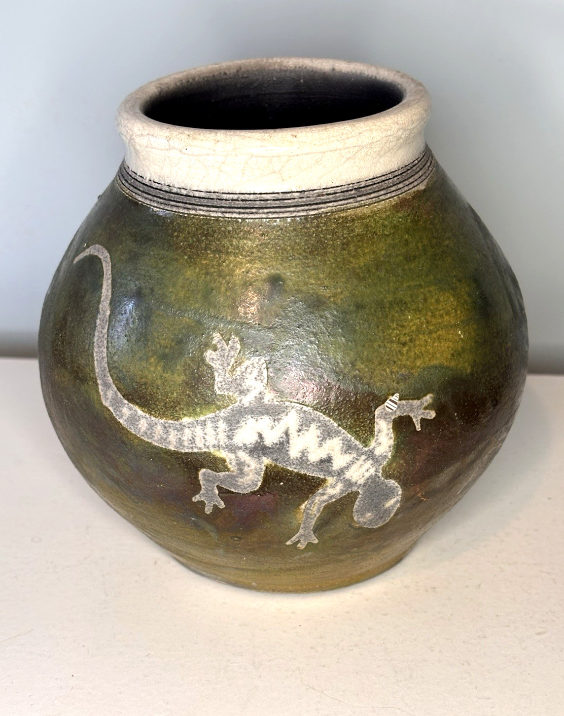 Raku Art Pottery Iridescent Green 5.5″ Vase Jar Pot w/ Lizards Signed J. Diller