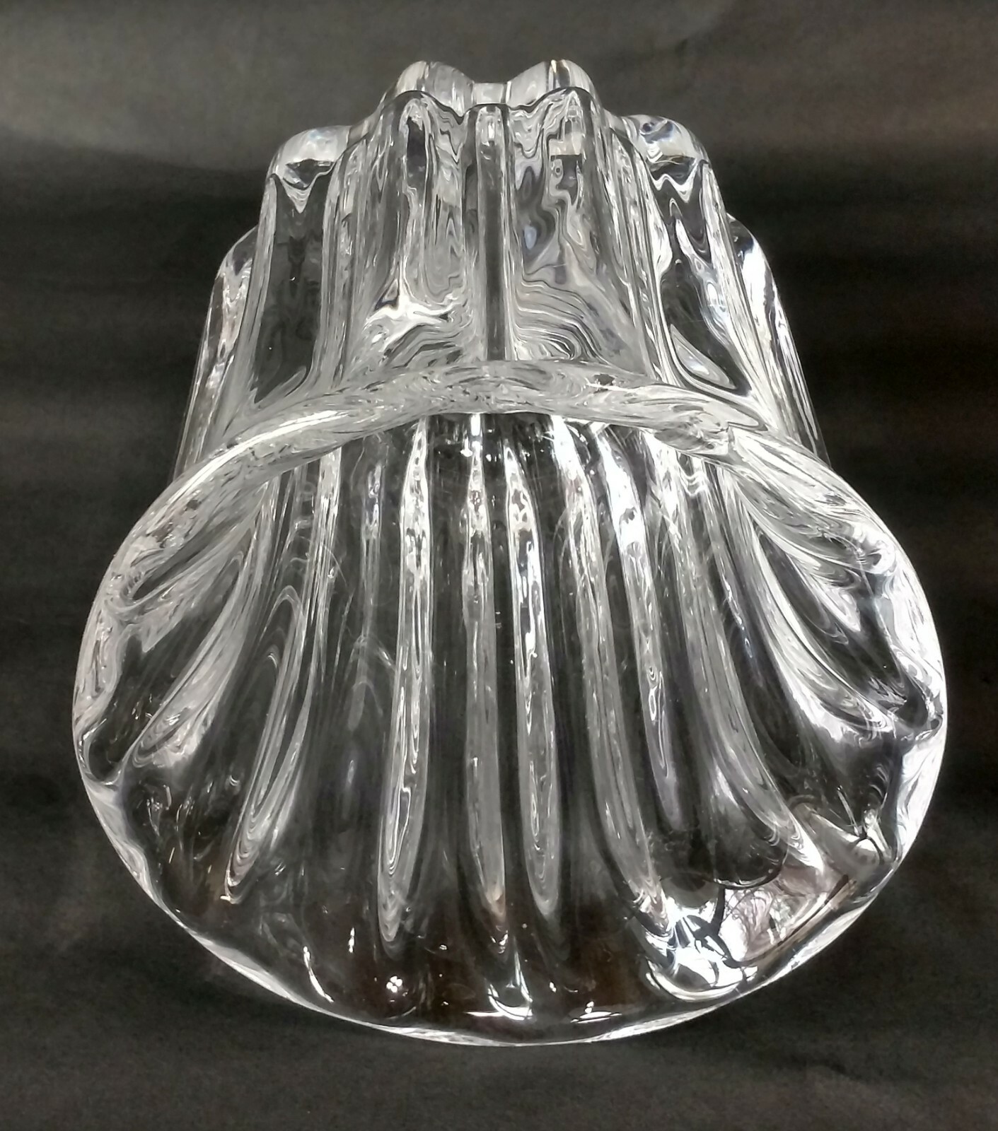 Orrefors art glass vase 4133-221 – 7 inches tall, 5 inches diameter