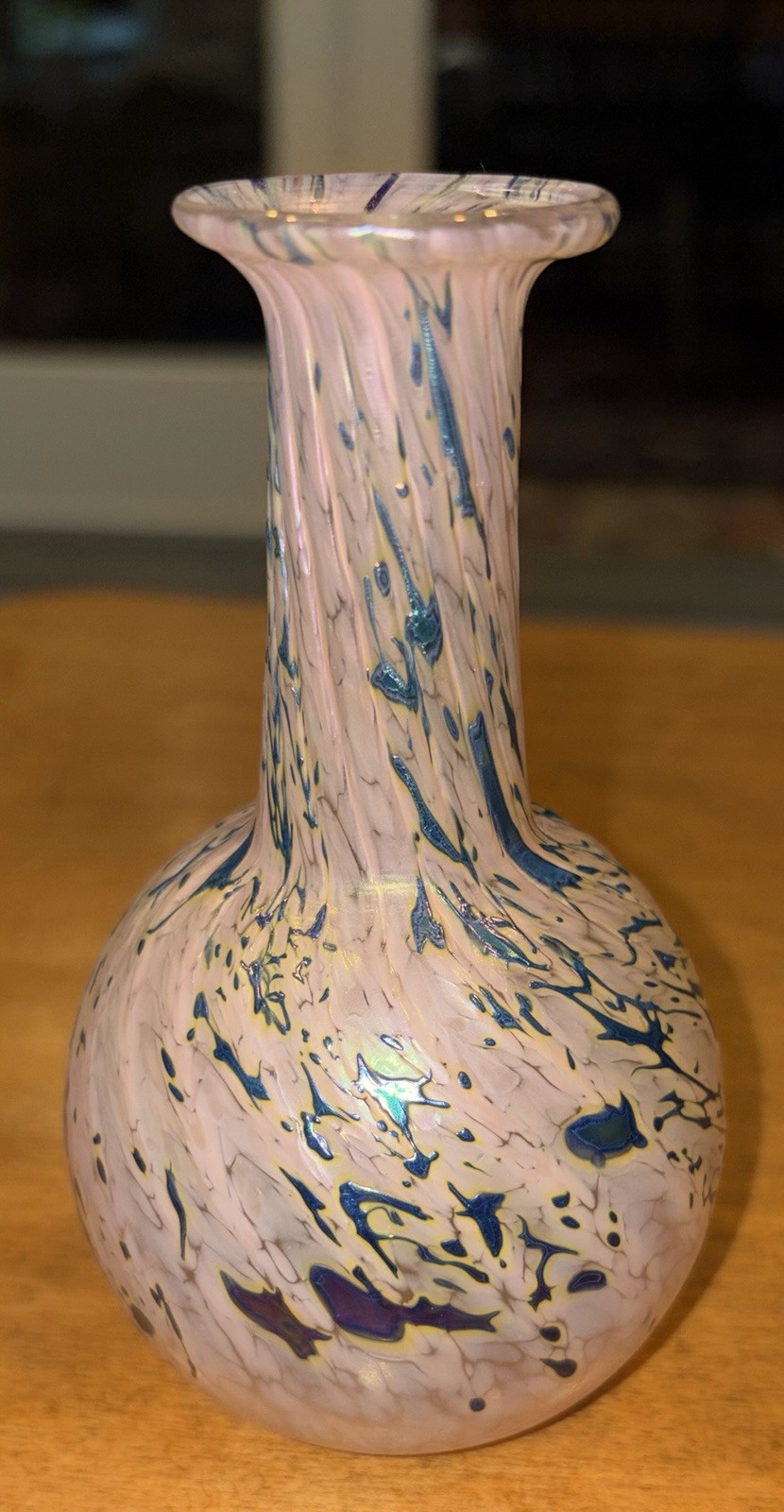 Signed Robert Held Studio Art Glass Iridescent Bud Vase 5″ Tall – Mint Condition