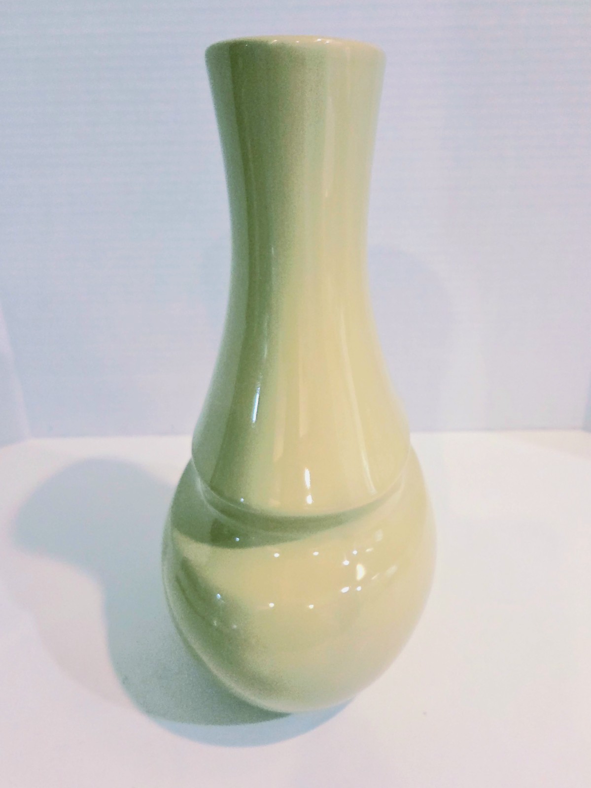 Vtg Global Views In Portugal Celadon Green Art Deco Ceramic Vase 10.5″ 1991 EUC