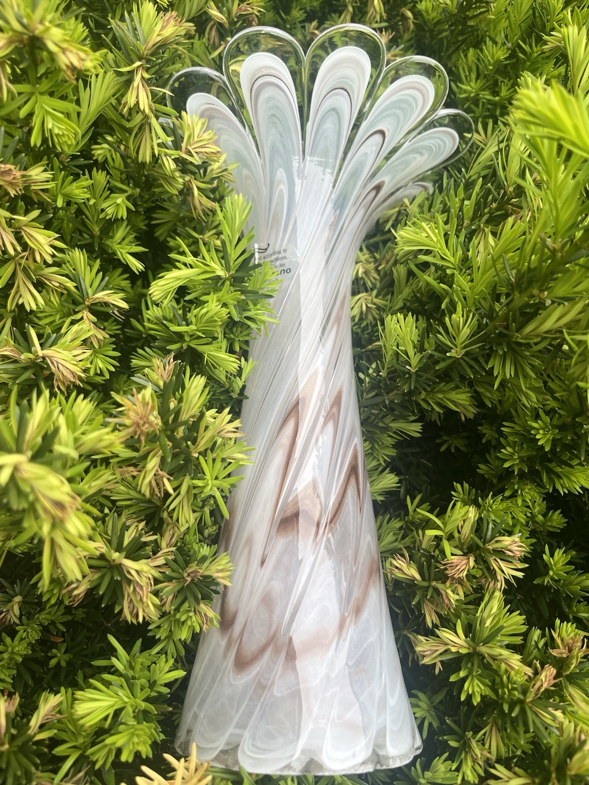 2 NEW ARTISTIC MURANO ART GLASS VASE SWIRL /SCALLOPED TOP . MADE IN ITALY