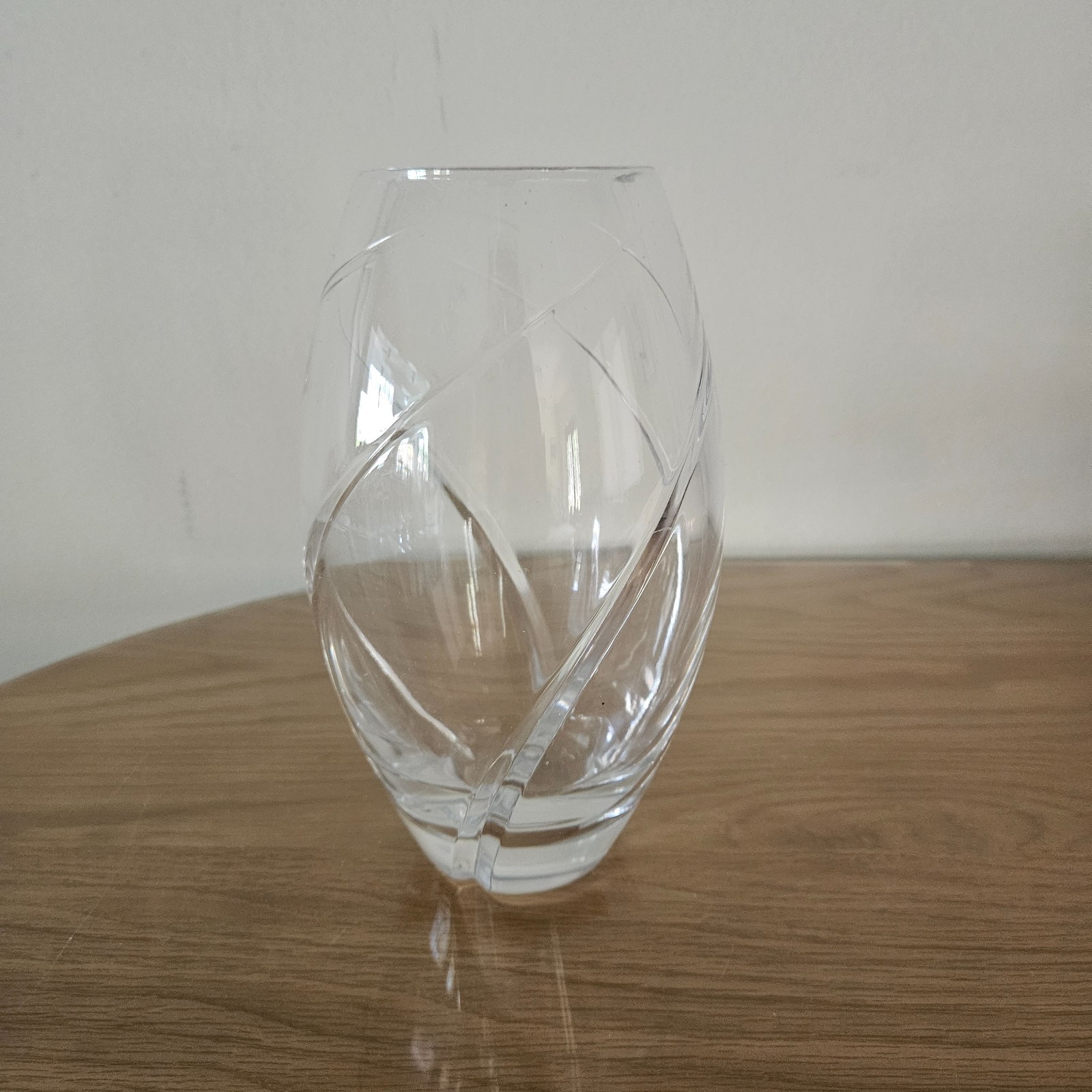 TIFFANY & CO Crystal Swirl Optic Flower Vase 8”