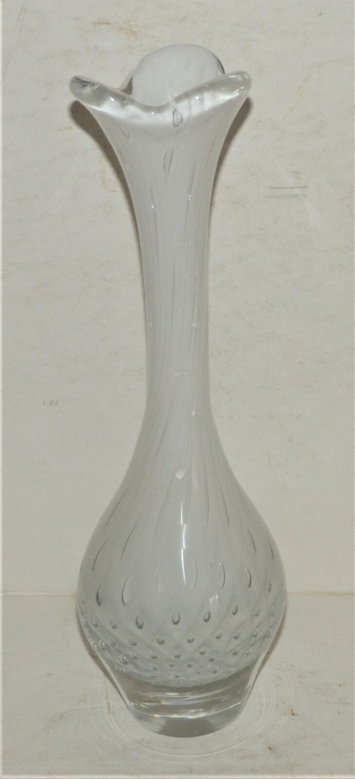 Handblown Bud Vase White/Clear Art Glass Controlled Bubbles Italy 10″