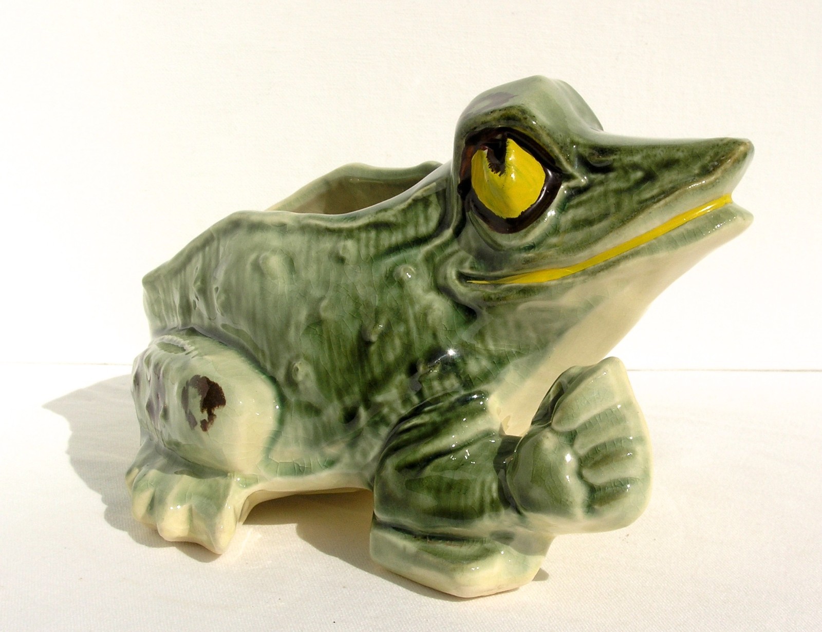 Vintage McCoy 8″ Green Frog Lily Pad Planter