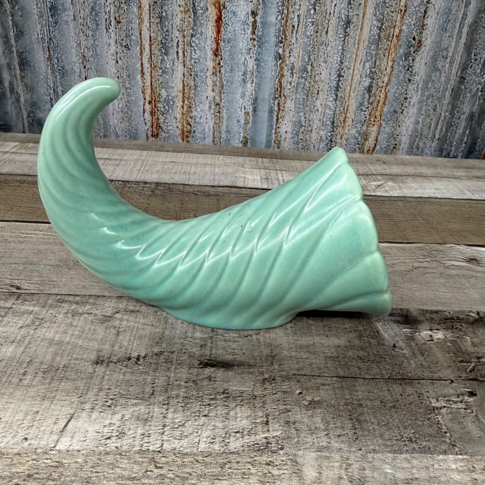 Red Wing Pottery Mint Green Cornucopia Vase Planter No. 736 Vintage mint green