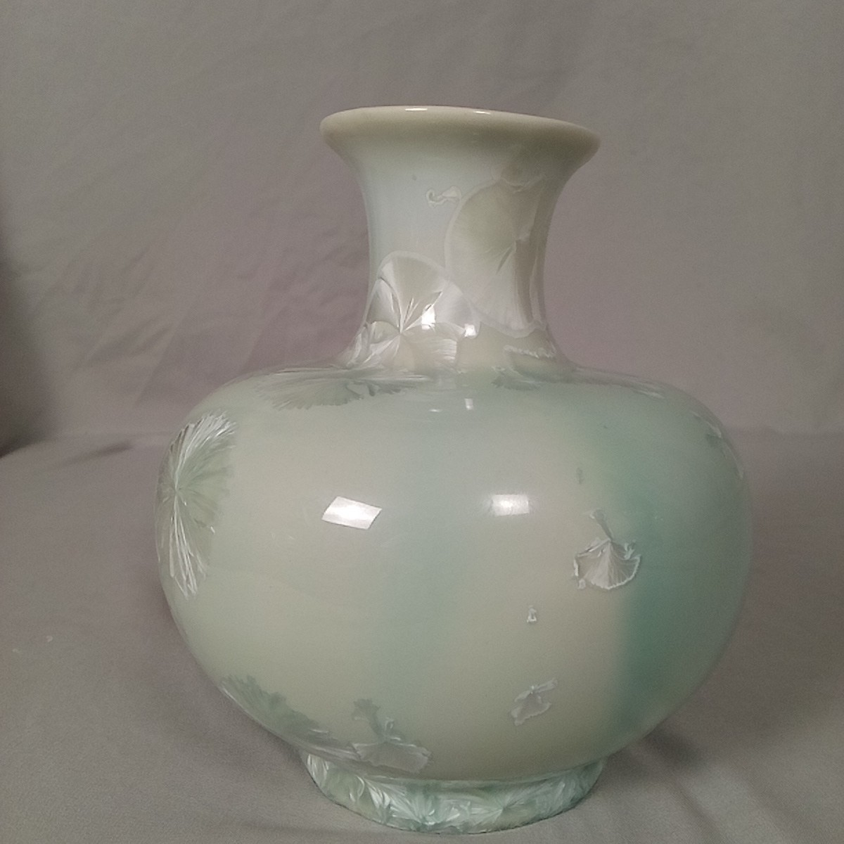 Mud Works Crystalline Vase ’04 Blue Teal Silver Blooms 6.25″ x 5.5″ Pottery VTG
