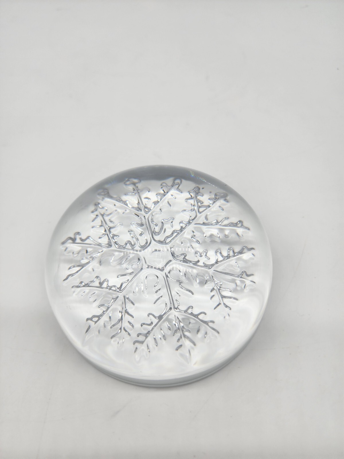 Clear Glass Snowflake Paperweight Etched Flat Bottom 3 1/2 Inch Diameter