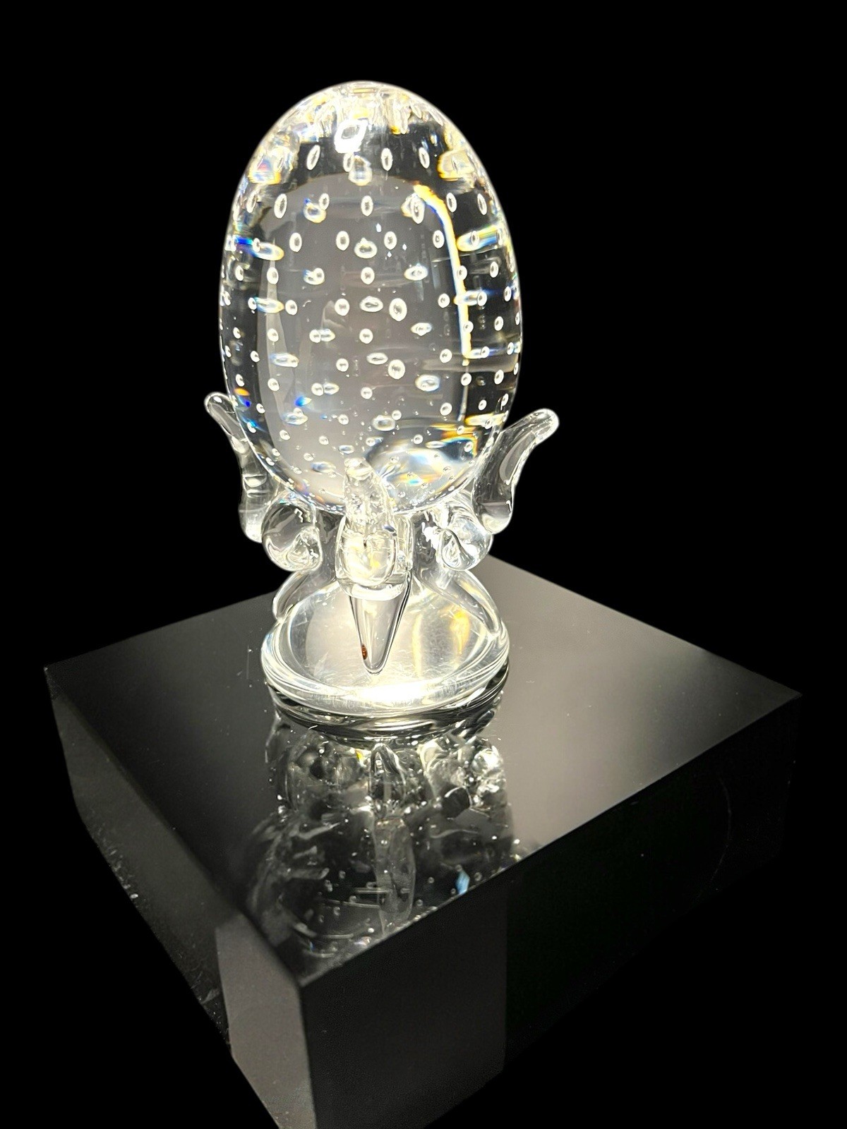 Steuben Crystal Controlled Bubble Egg Figurine Paperweight by Lloyd Atkins 4”