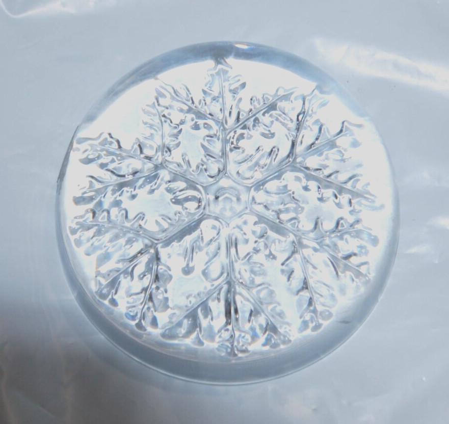 Clear Glass Snow flake paperweight 3 1/2″ round Winter Christmas