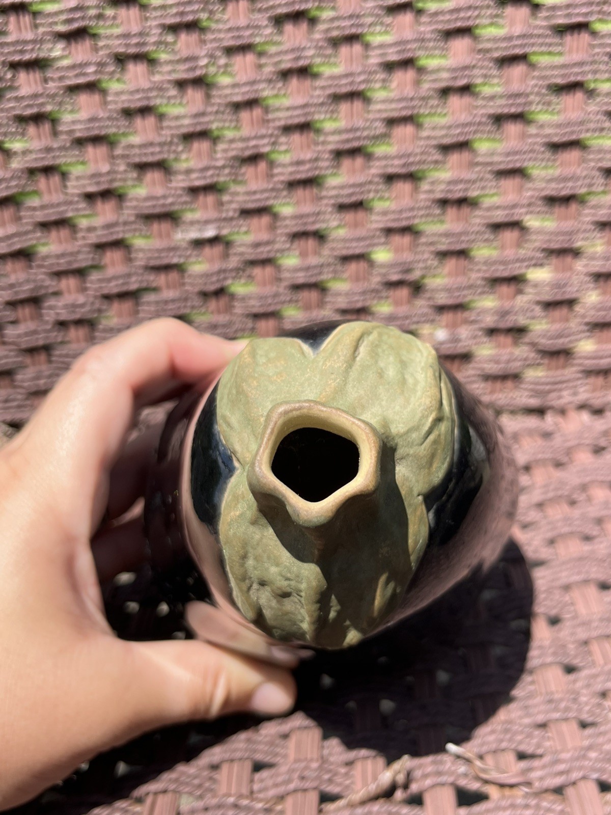 PATRICIA GARRETT 1998 Great Impressions Pottery 6.5 “ Eggplant Vase