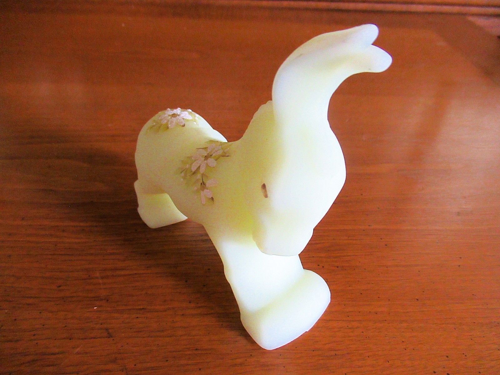 Fenton Daisies on Custard Satin Glass HP Donkey Signed Figurine Glows