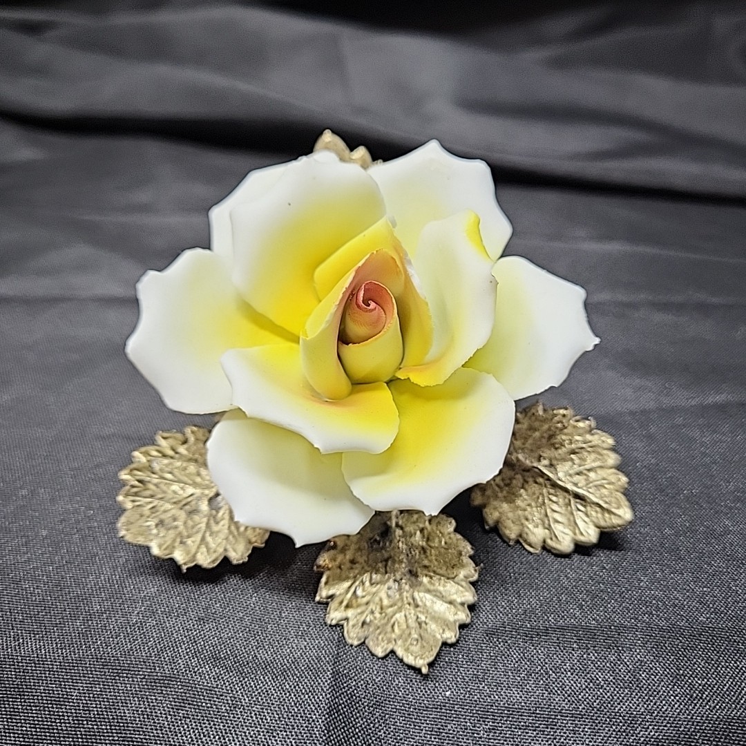Capodimonte Italy Porcelain Yellow And Pink Flower Attached Metal Leaf Stand