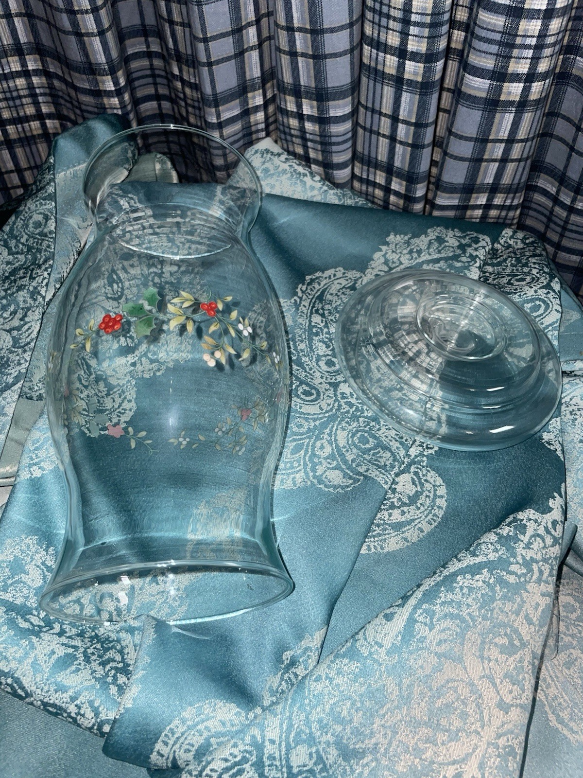 Pfaltzgraff Winterberry Christmas Glass Hurricane Shade Candle Base-In Box