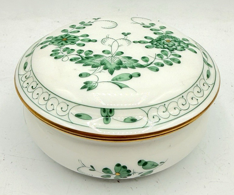 Meissen Bomboniere Hand-Painted Floral Porcelain Trinket Box Double Swords