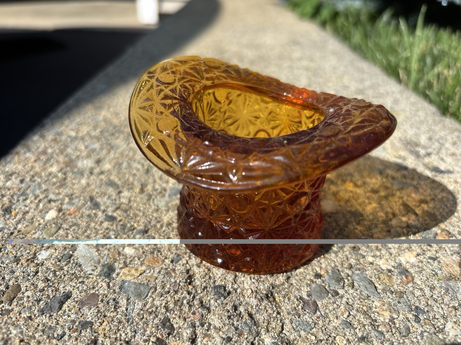 Daisy Button Glass Top Hat 1960s Toothpick Holder Trinket Amber