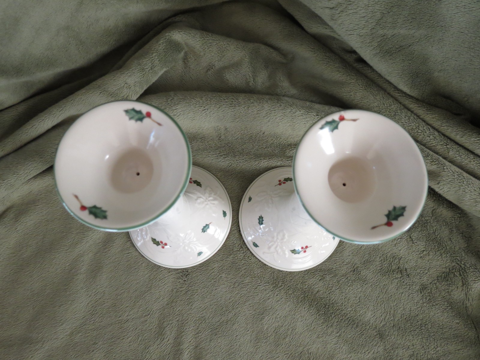 Mikasa Holiday Season Candlesticks 7 in Embossed Holly Berry & Decals