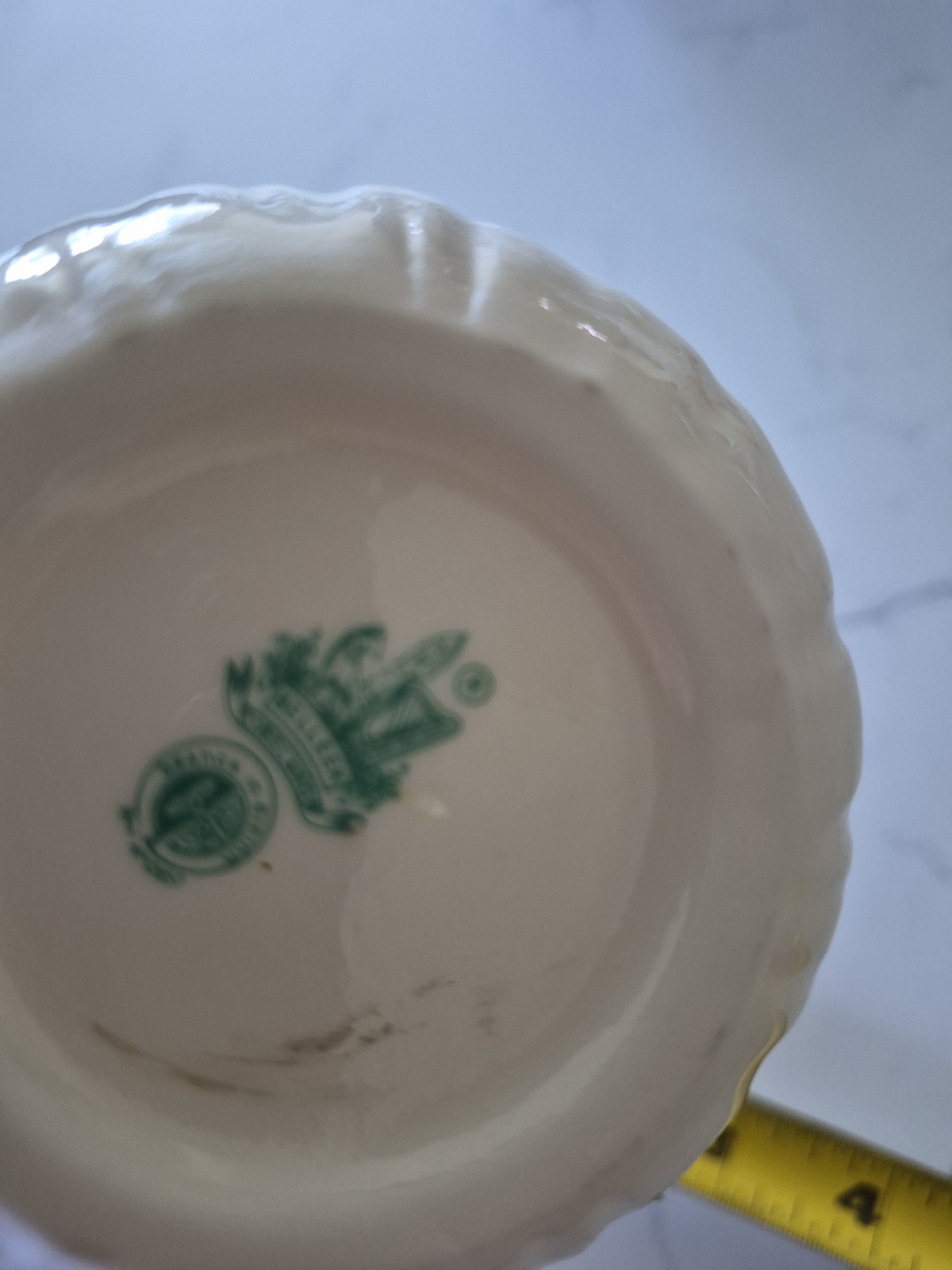 Belleek China 2-7/8″ Crinkled Flower Pot – Very Nice!
