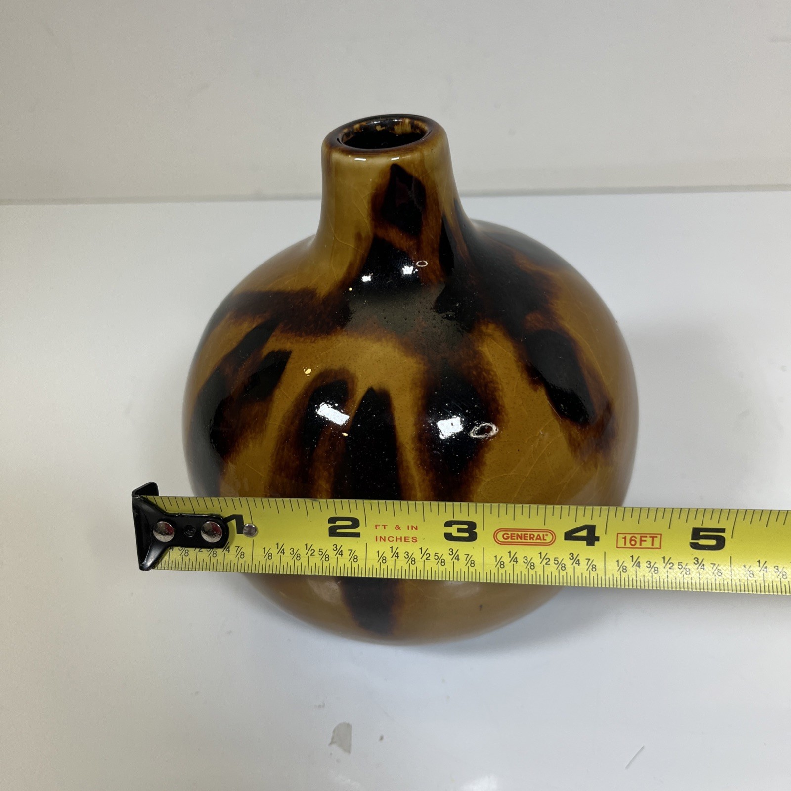 Vintage Amber Brown Chinese Pottery Vase Round Mark on Base “Unearthed From Mt”