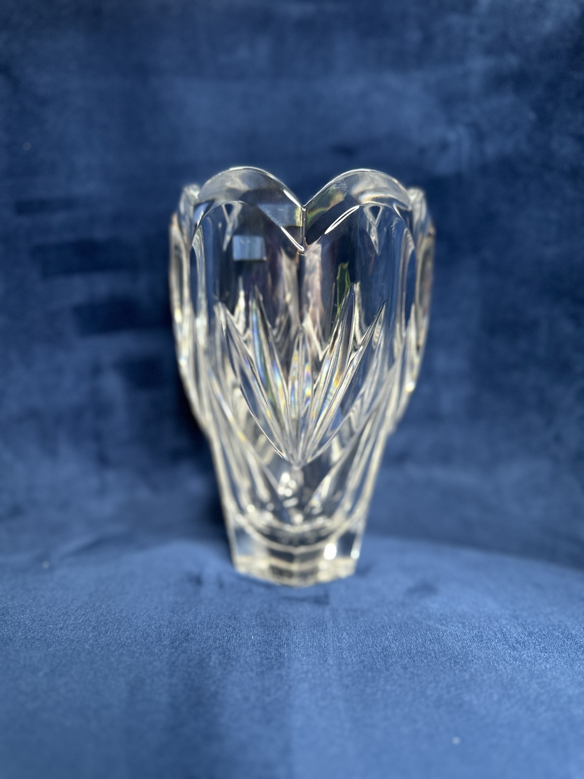 MARQUIS WATERFORD 6 1/2” SWEET MEMORIES CRYSTAL VASE SCALLOPED TOP & Cut HEARTS
