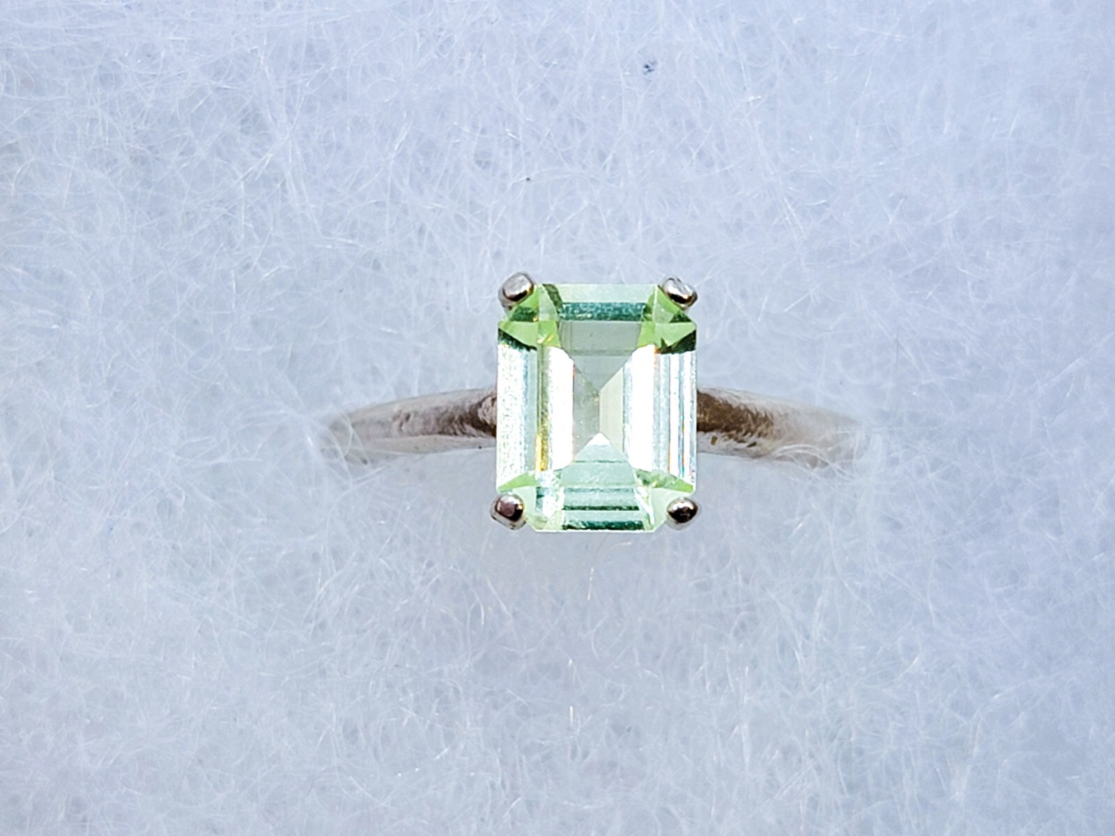 Sterling Uranium Spinel Ring Solitaire Fluorescent Gem 1.75ct 925 Silver