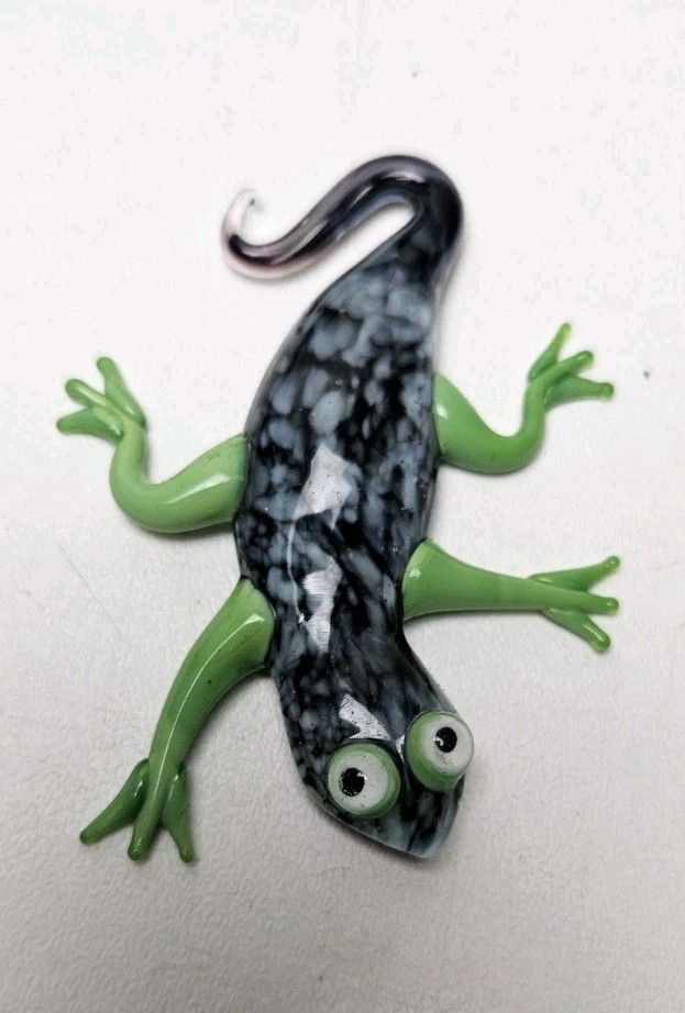 Vintage Pier 1 One Art Glass Figurine Nelson the Gecko Lizard