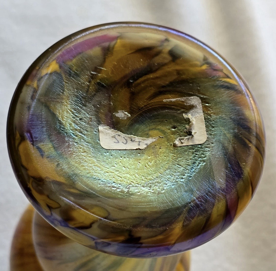 ca.1920’s Bohemian Czech BRUDER FRANKL Iridescent Multicolored Glas Vase~ 8” tal