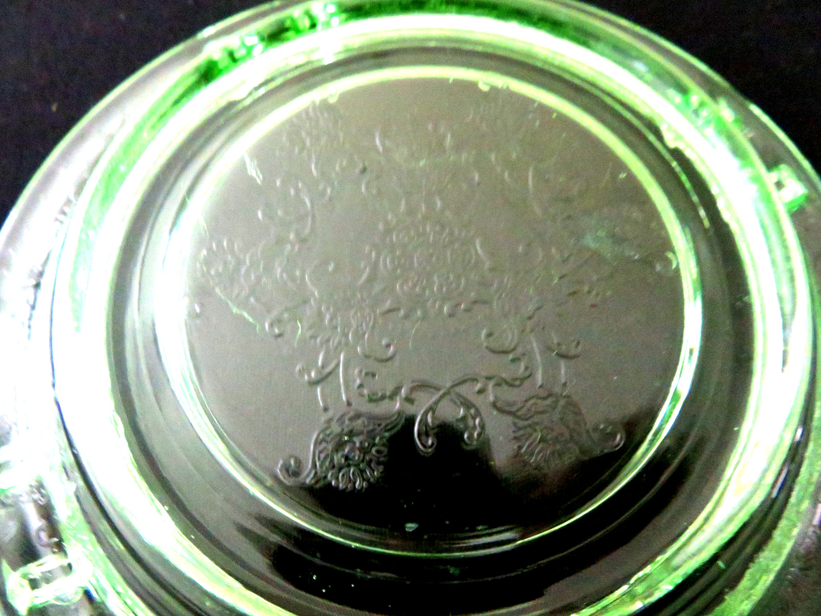 Hazel Atlas Florentine 5 1/2″ Green Uranium Coaster Ashtray Exc Cond 1930’s