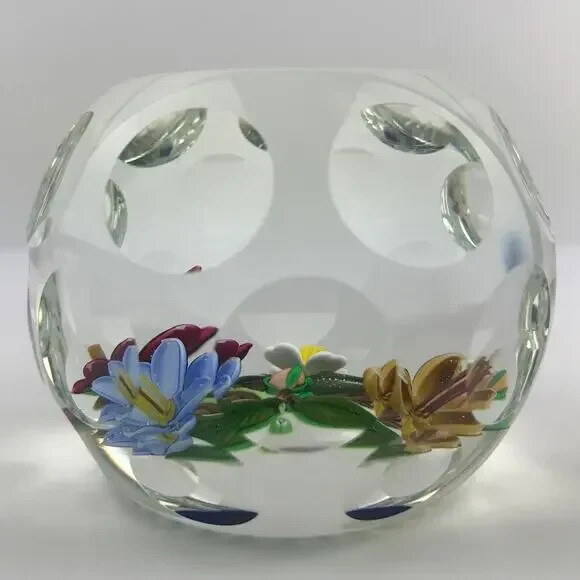 Perthshire 1993G Three-Dimensional Bouquet Lampwork Flower Faceted Paperweight