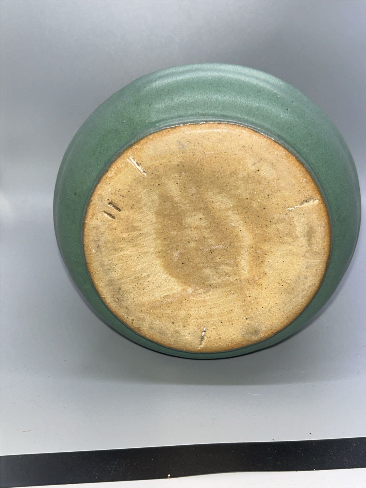 Zanesville Art Pottery Matte Green Cattail Tobacco Leaf Vase 7.25” Tall