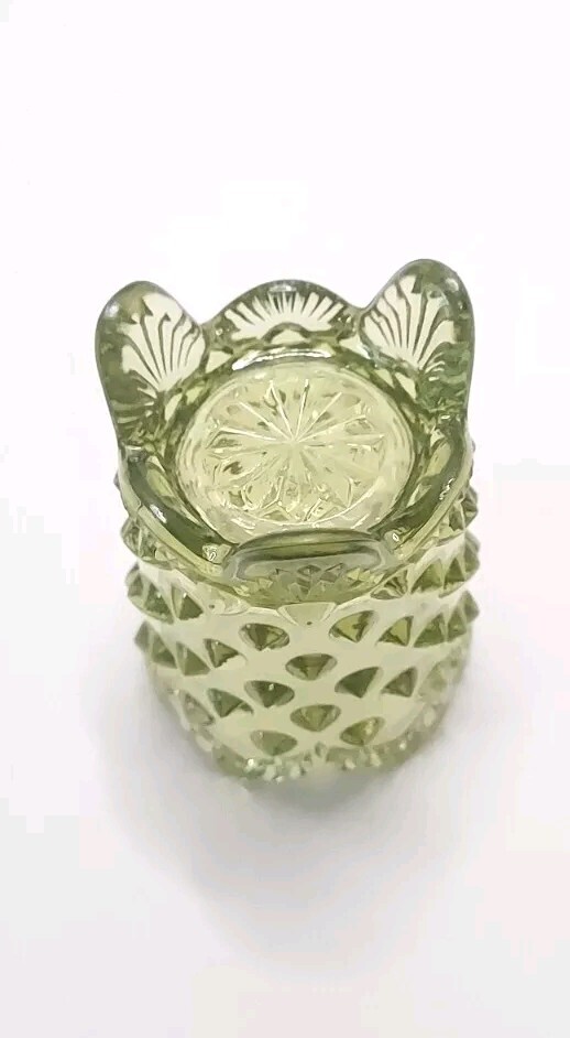 1960s Fenton Hobnail Sawtooth Edge 3-toed Toothpick Holder In Colonial Green