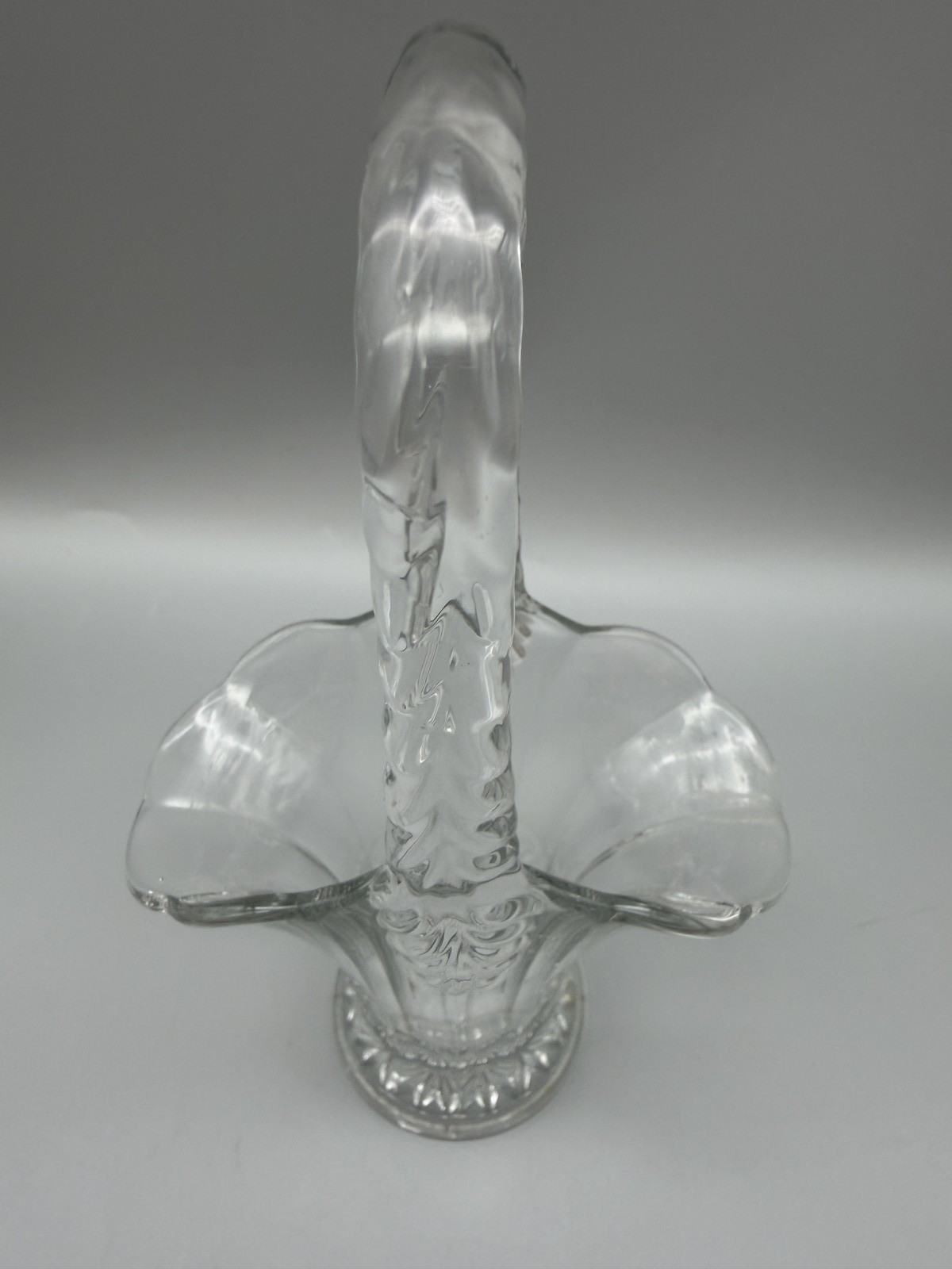 Vintage Clear Glass Ruffled Basket With Handle Decorative Centerpiece Vase 8″ T