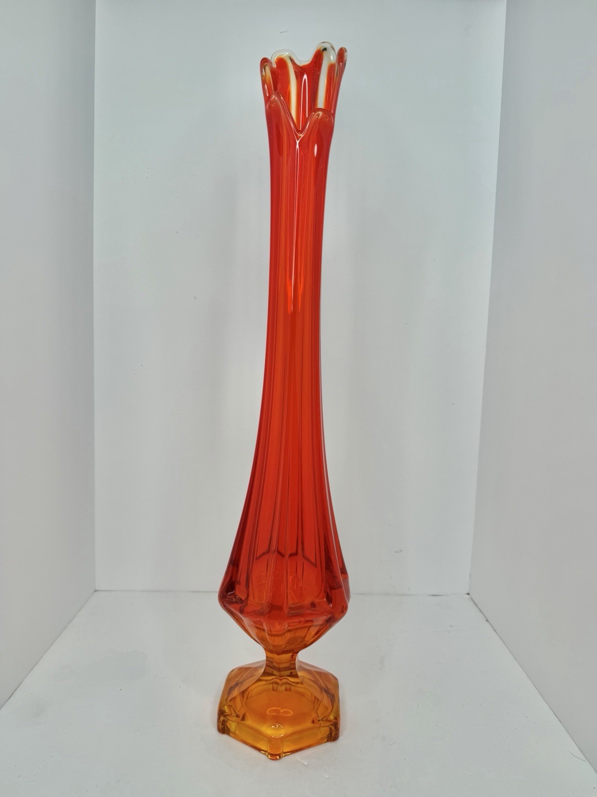 HTF Vintage MCM Viking Glass 23.5” Persimmon Swung Vase in Epic Column