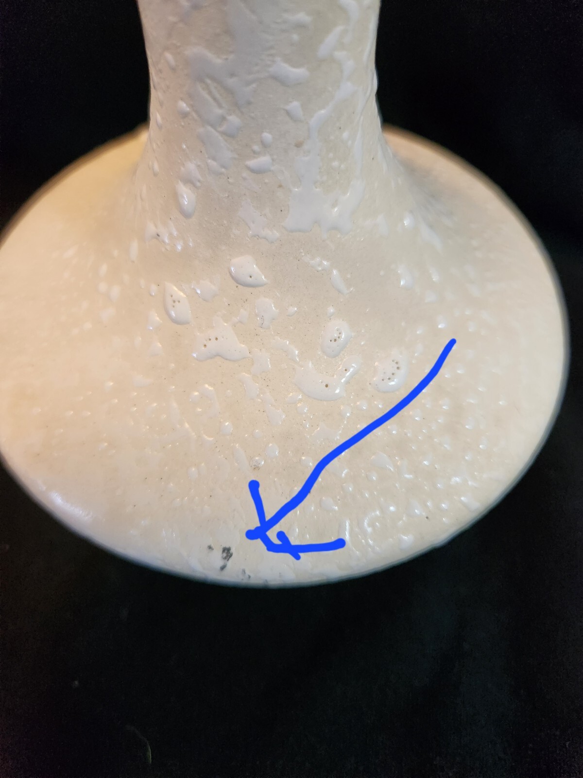 Vintage Speckled Vase MCM Textured Beige / White – 6 1/2 inches