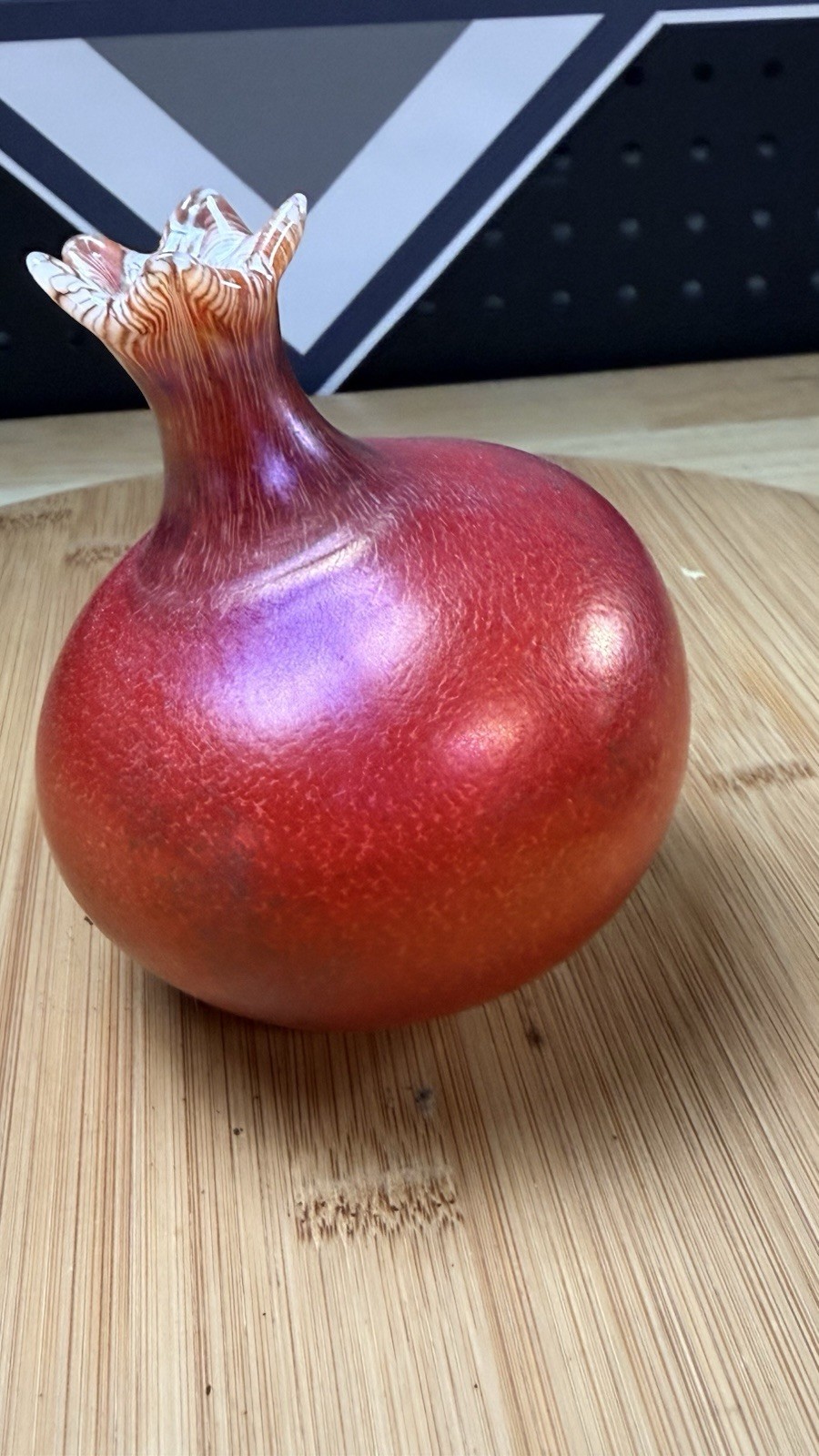 Orient & Flume Signed Art Glass Pomegranate Paperweight Original Sticker