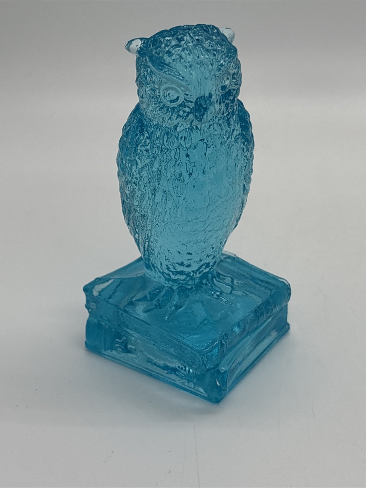 Degenhart Glass Wise Old Owl on Books Blue / GLOWS – D Mark On Bottom 3.5”