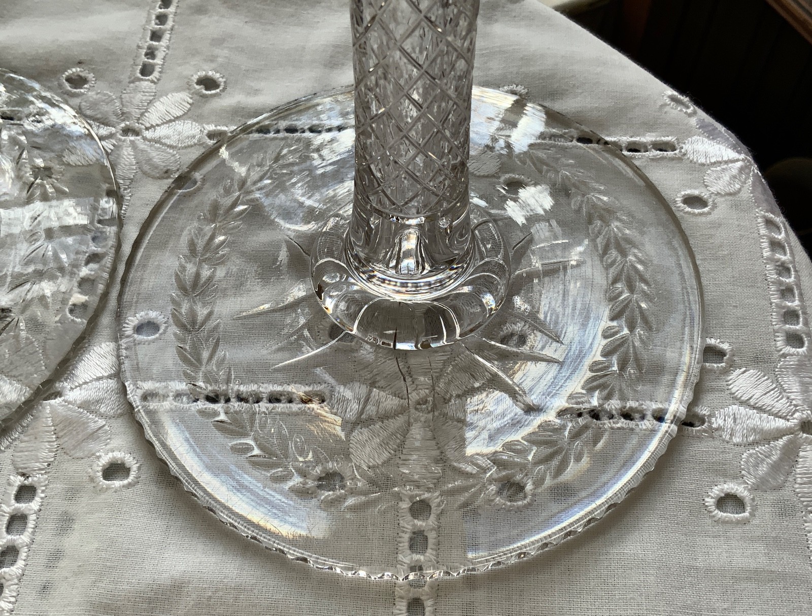 PAIRPOINT BUCKINGHAM ENGRAVED INTAGLIO 16″ CUT GLASS CANDLESTICKS W COAT OF ARMS
