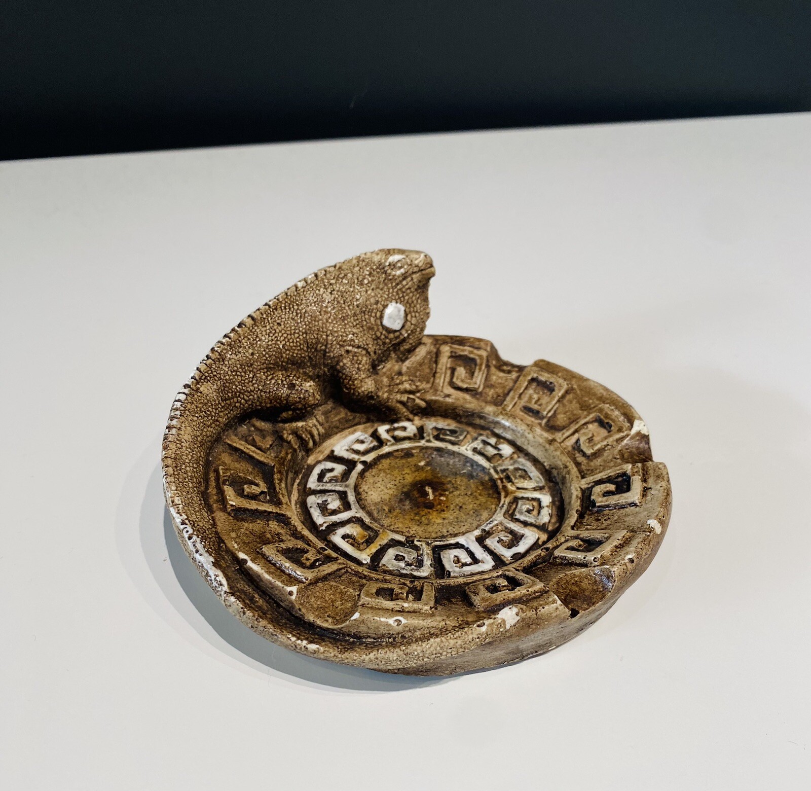 VTG Cozumel Iguana Cigarette/Cigar Ashtray, Mayan/Aztec Design Reptile