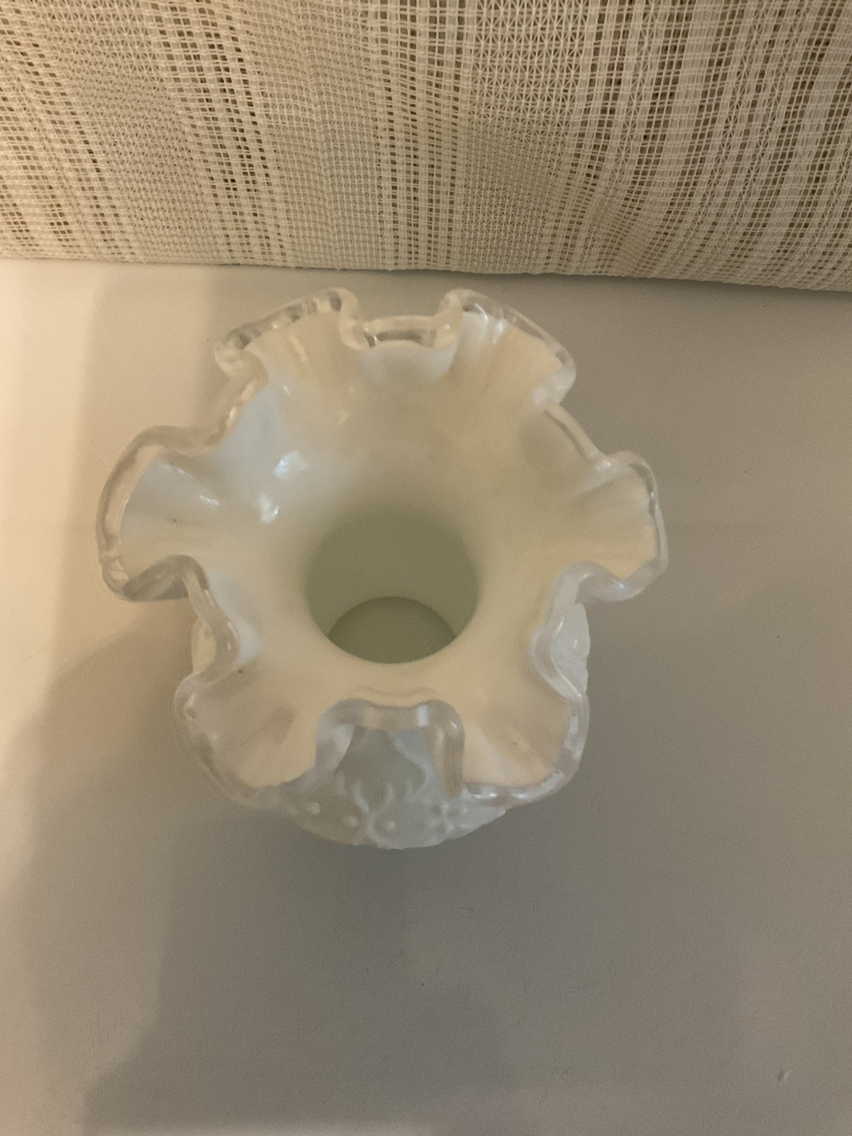 Fenton Spanish Lace Silvercrest Milk Glass Ruffled Edge Vase 8″
