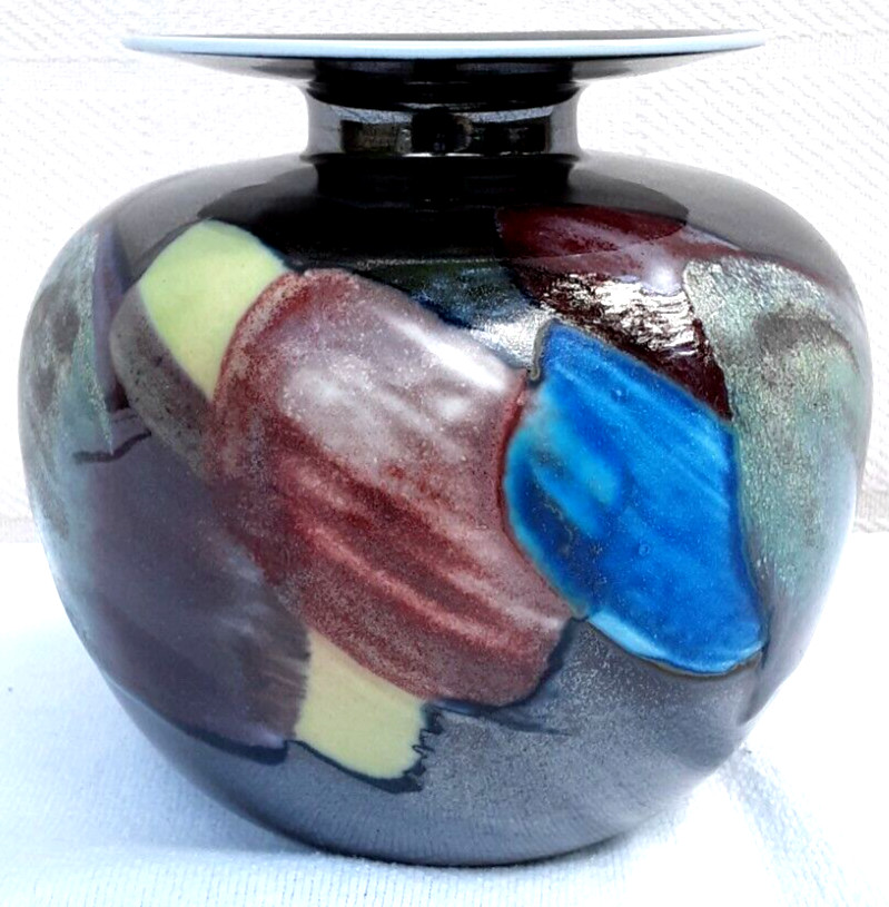 Studio Art Vase 5 1/4″ tall signed MAR